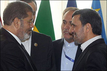 الرئيس الايراني احمدي نجاد يزور القاهرة