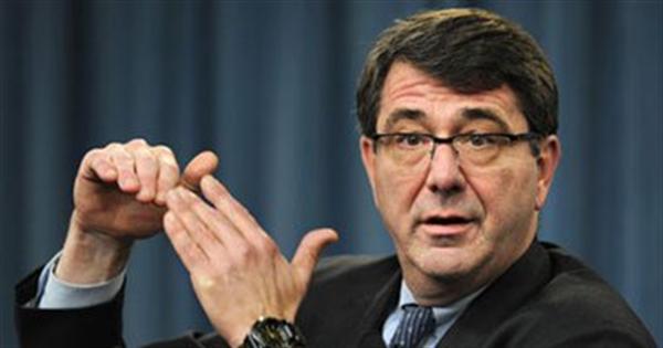 وزير دفاع أمريكا يصل الكويت للتباحث بشأن الحرب على داعش