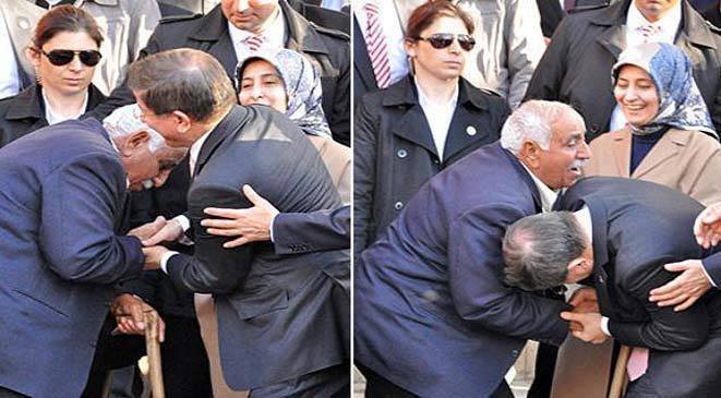 قاض أردني يقبل يد متهم داخل المحكمة+صوره