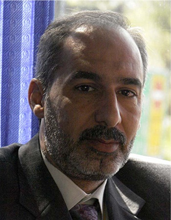 مؤسسة عيون للثقافة والفنون تكرم مدير فضائية كربلاء درع الابداع وشهادة تقديرية(مصور)