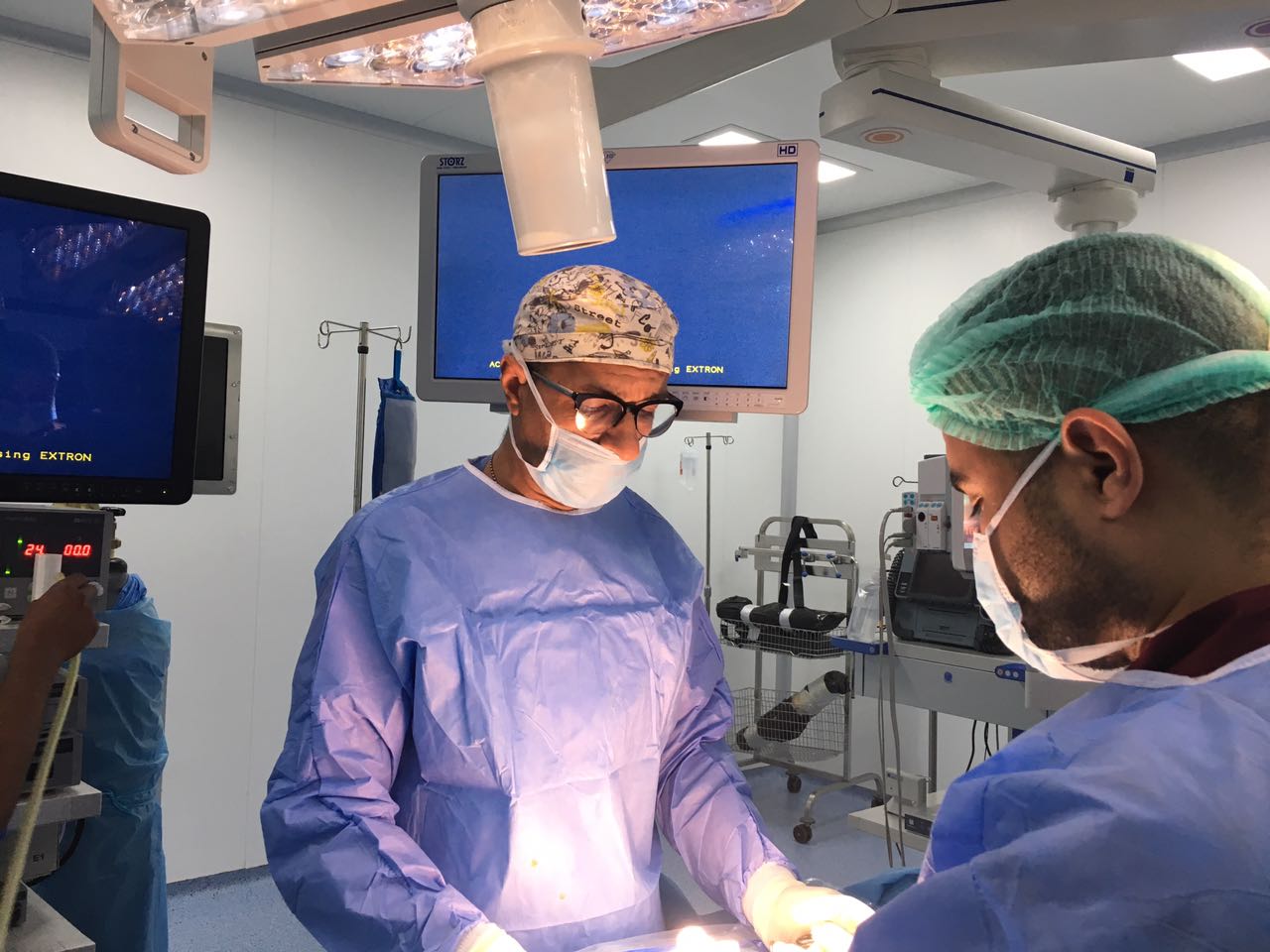 مستشفى الكفيل التخصصي تنفرد بمعالجة "سرطان الثدي"