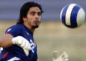 ادارة النجف تجدد تعاقدها مع الحارس نور صبري