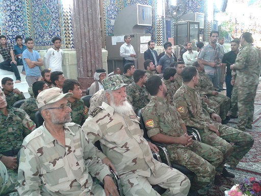 بالصور:العتبتان الحسينية والعباسية تكرم المجاهدين من كبار السن الذين لبوا نداء المرجعية وسام ذهبي ومبلغ مالي