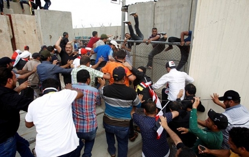 مكتب العبادي: اطلاق سراح معتقلي التظاهرات