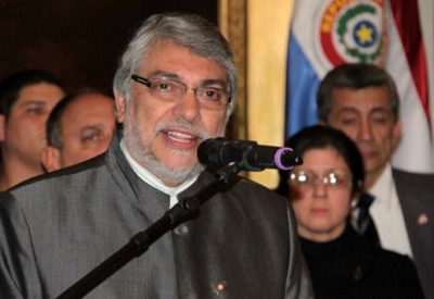 البرلمان في باراغواي يقيل رئيس البلاد على خلفية اتهامه بالتقصير في أداء مهامه