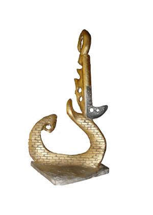 نحات من كربلاء يسعى لاقامة نصب يحمل اسم الامام الحسين على الحدود بين لبنان وفلسطين دعما لشهداء تموز(مصور)