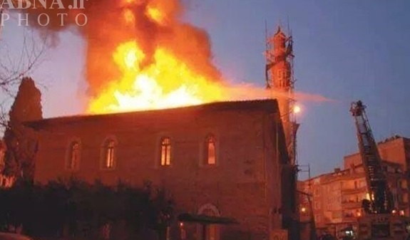 احراق مسجد للشيعة في اسطنبول وسط تعتيم اعلامي تركي