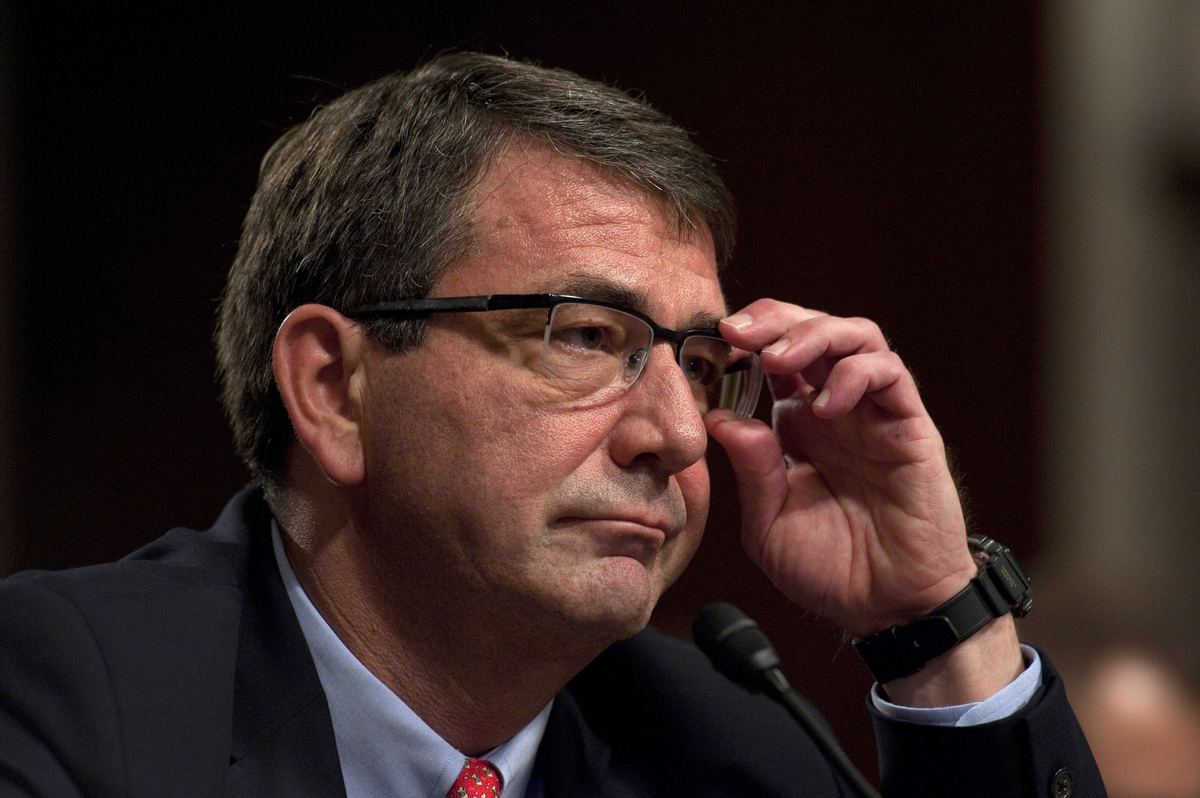 وزير الدفاع الاميركي يصل الى العراق في زيارة غير معلنة