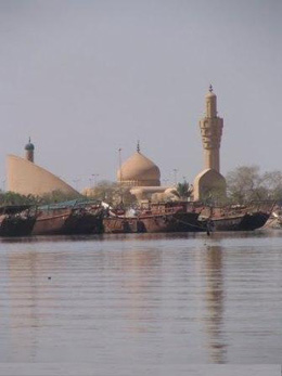 العراق يعتقل  17 صياداً إيرانياً لتجاوزهم المياه العراقية