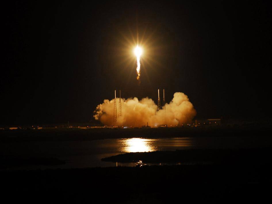 فيديو يظهر إطلاق صاروخ “دراغون” إلى الفضاء بتقنية ثلاثية الأبعاد إلى محطة الفضاء الدولية.