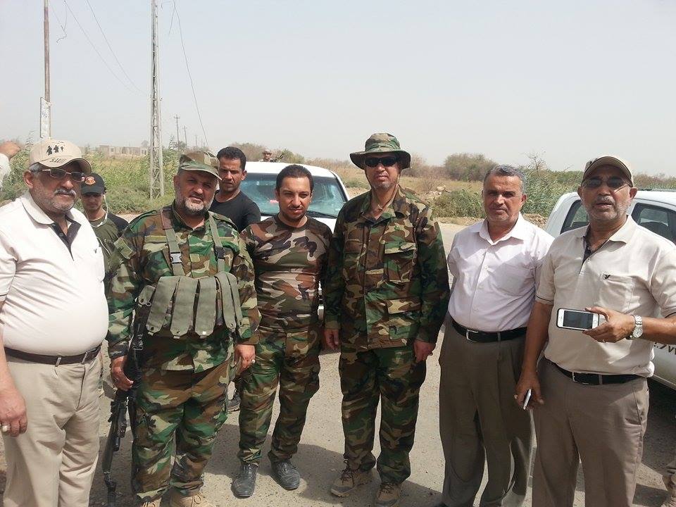 بالصور:نقابة مهندسي كربلاء يتجولون في بيجي ويقدمون المساعدات للحشد الشعبي