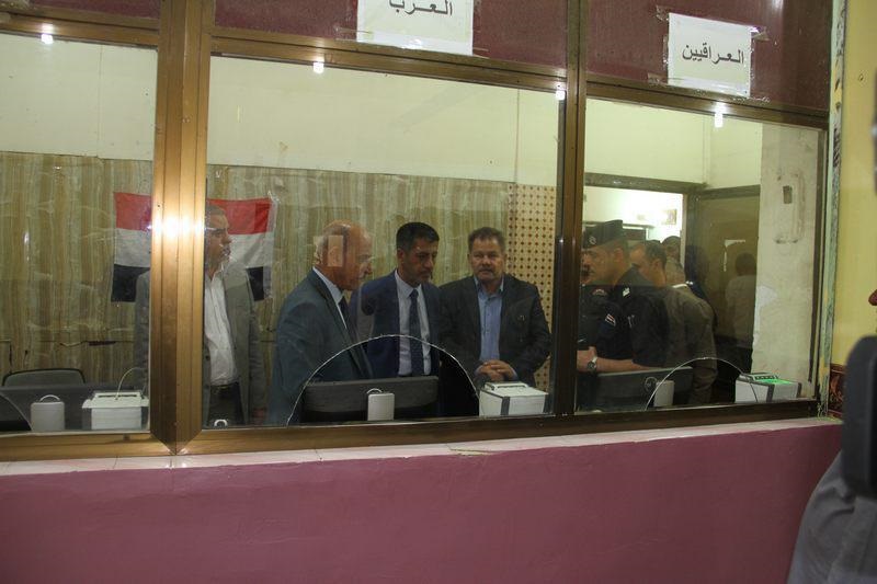 وزير النقل يزور منفذ سفوان ويبحث تغيير خط البضائع من والى ميناء العقبة الاردني عن طريق الكويت