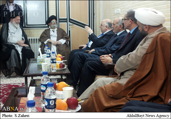 بالصور:العبادي يلتقي بآية الله الحائري في قم والاخير يخذرمن التدخل الأمریکي وعودة البعثيين