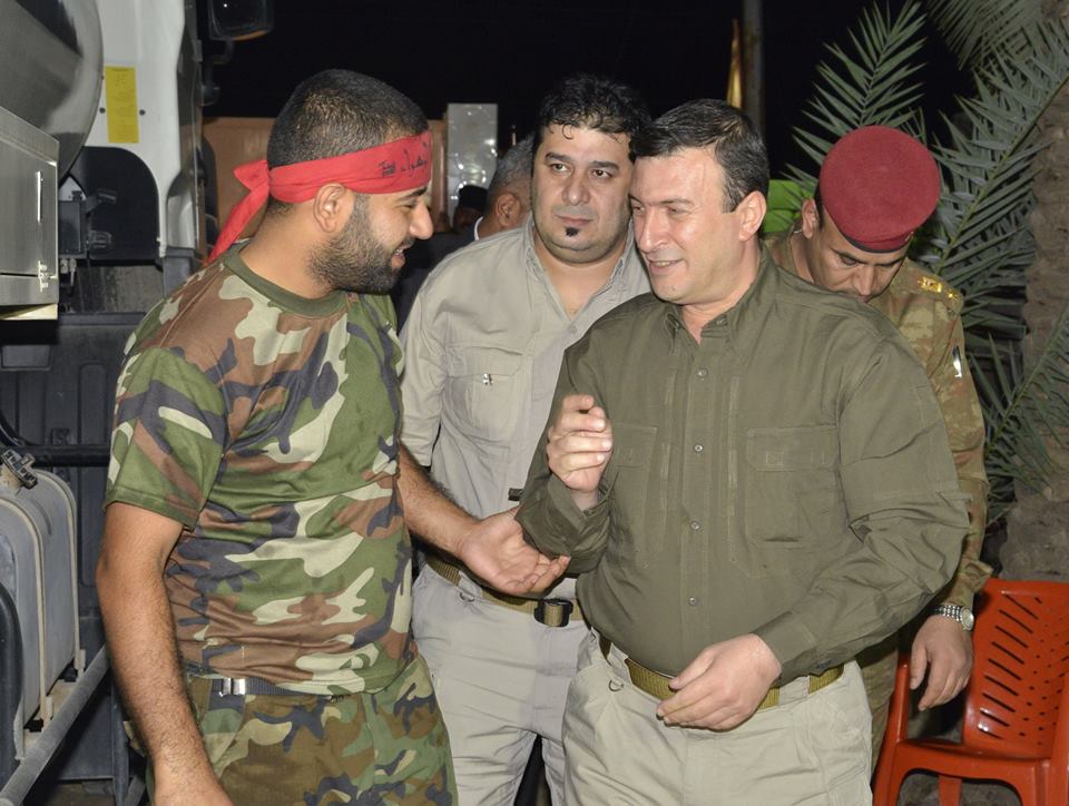 محافظ كربلاء يشارك رجال الحشد الشعبي في تحرير كامل منطقة جرف الصخر من دنس الارهاب