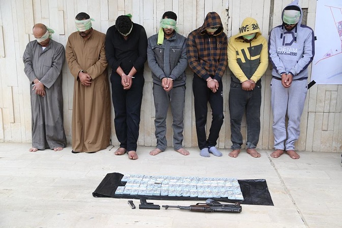 بالصور:خلية الصقور تعتقل عصابة متورطة بسرقة مليون دولار من شركة أمنية بالبصرة