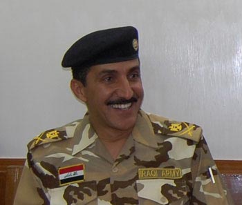 قاسم عطا يدعو الى توفير حافلات لنقل الزائرين و يشيد بدورعتباتها المقدسة