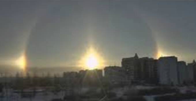 صحيفة: ظهور 3 شموس في سماء موسكو+صورة