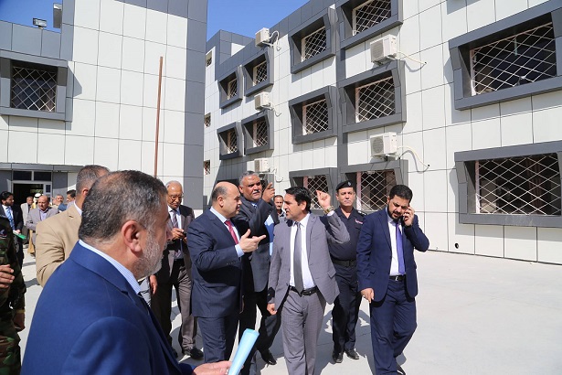 محافظ البصرة يفتتح ستة مدارس في قضاء أبي الخصيب ، ويعلن اكتمال 244 مدرسة في المحافظة