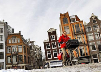 هولندا تدرس إلغاء التوقيت الصيفى لتوفير 5 يورو شهريا