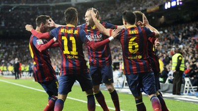 برشلونة يهزم ريال مدريد  في عقر داره