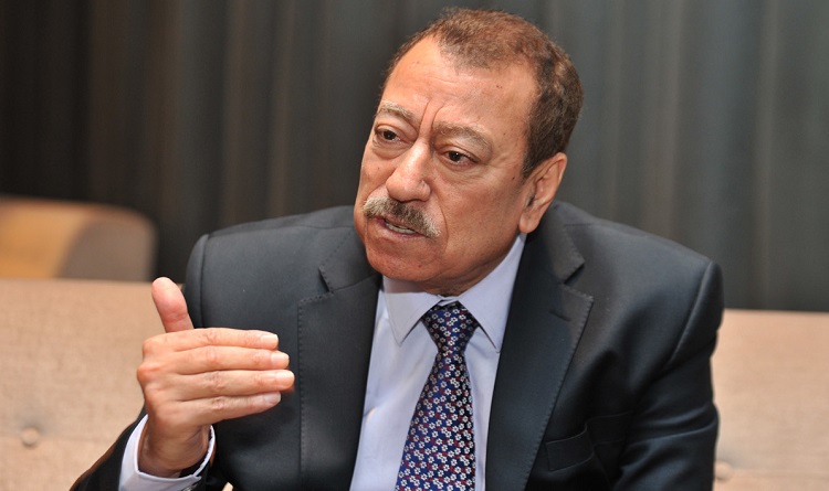 عطوان: الملك السعودي يهيئ لتوريث ابنه من خلال قراراته الأخيرة