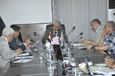 محافظ نينوى يبحث الاستعدادات لإطلاق مشروع التجديد الحضري لمدينة الموصل القديمة