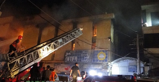 حريق هائل يلتهم سوق اورزدي ويشعل أكثر من 100 محل في دهوك