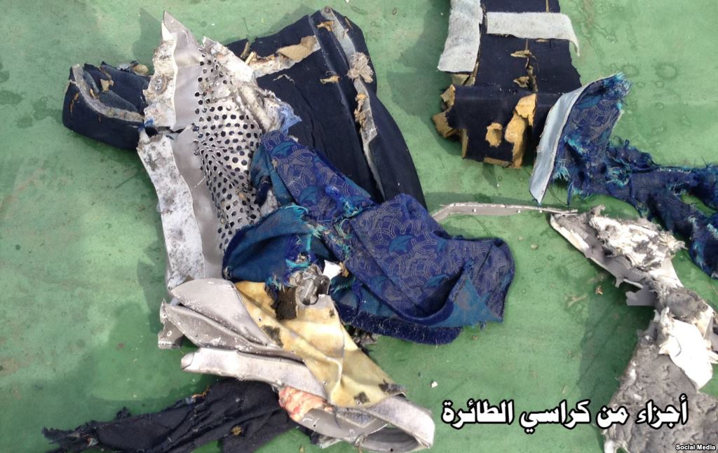مصر...كشف تفاصيل اللحظات الأخيرة قبل سقوط الطائرة المنكوبة+صور من حطام الطائرة