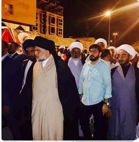 الصدر يتفقد المعتصمين امام القنصلية البحرينية في النجف