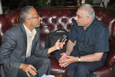 استاذ بجامعة السوربون الفرنسية : الناسك والراهب المسيحي يستوحي من شخصية الإمام علي بن ابي طالب معاني الانسانية