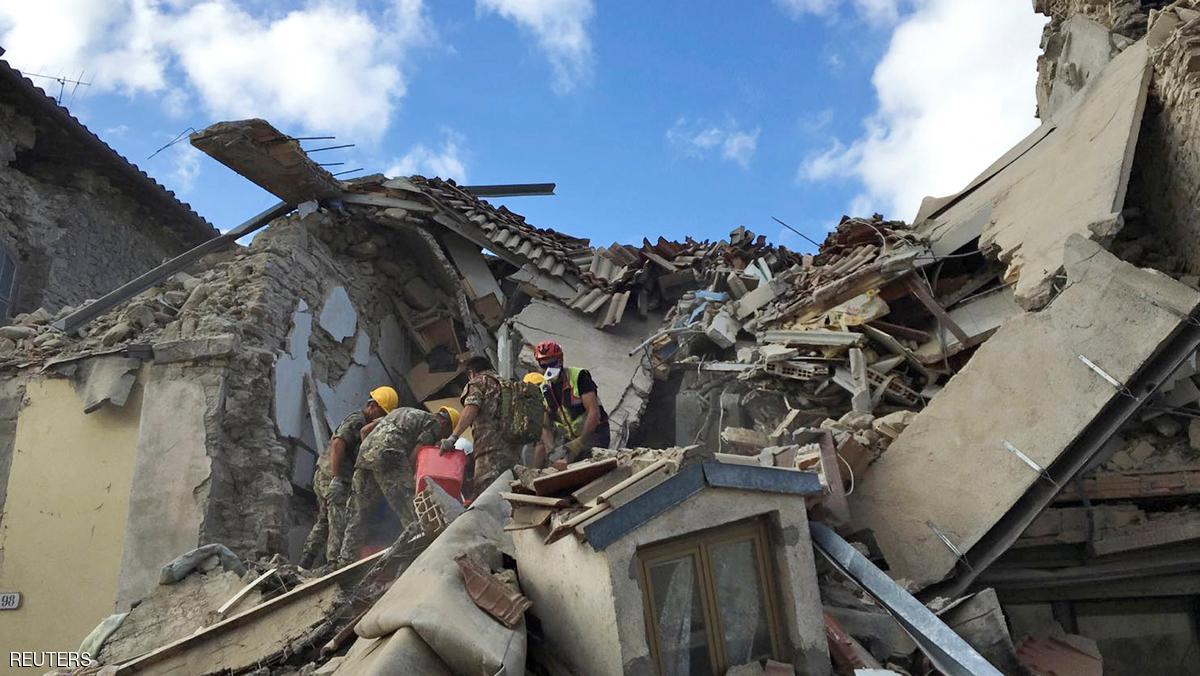زالزال بقوة 6.4 درجات يضرب وسط إيطاليا