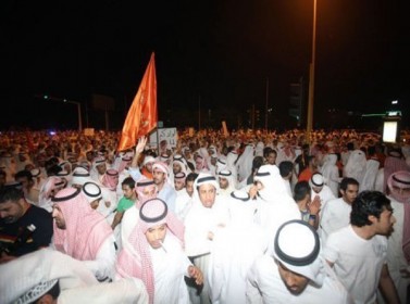 جرح أكثر من مائة متظاهر و11 شرطيا في مواجهات بالكويت