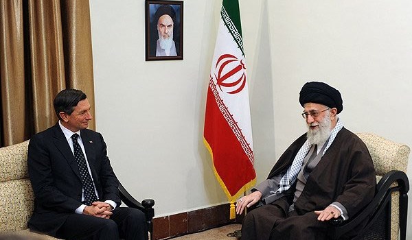 المرشد الايراني يتحدث عن سبب عدم "القضاء" على داعش من قبل أميركا