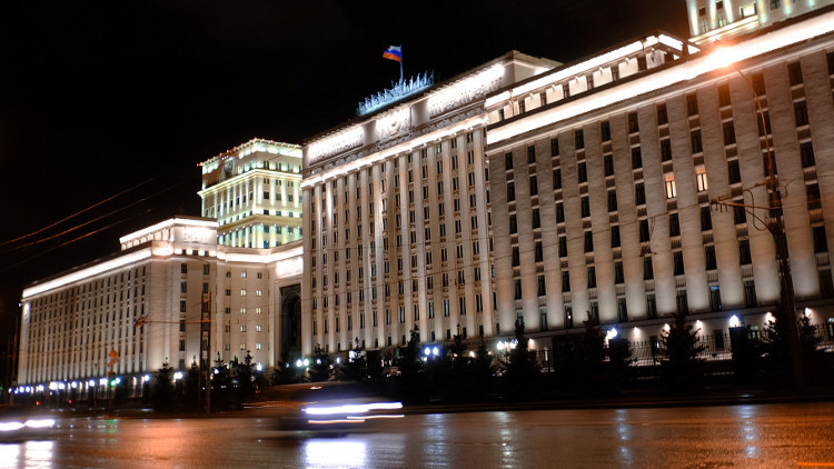 الدفاع الروسية: قدمنا لفرنسا معلومات حول نقل تركيا مسلحين إلى "داعش"