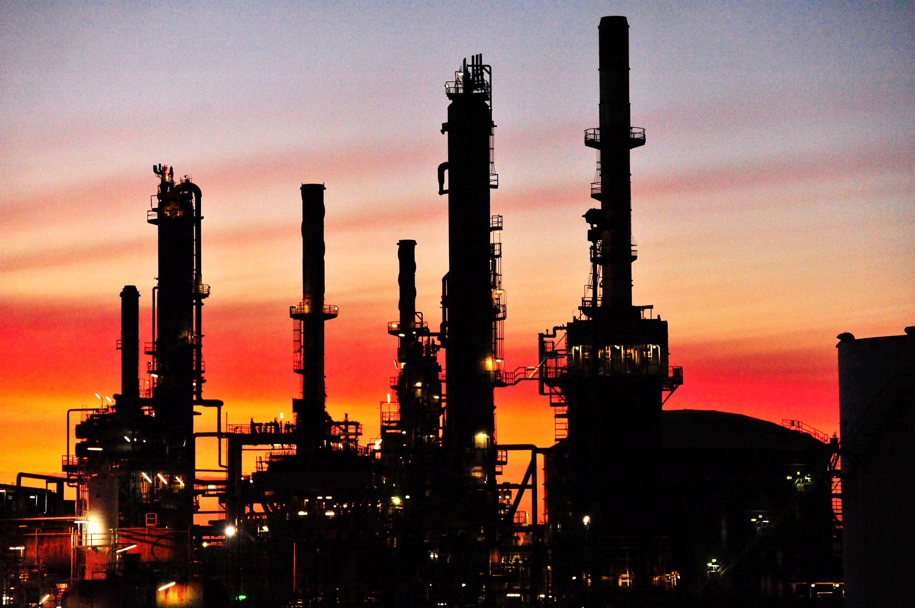 "أوبك" تتوقع سعر النفط عند 160 دولارا للبرميل