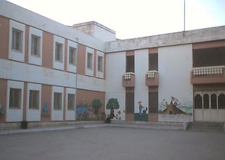 انجاز مشروع مدرسة الفراهيدي في مركز محافظة كربلاء