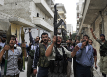 معارض سوري: أمريكا وتركيا أمدتا المعارضة بأسلحة نوعية