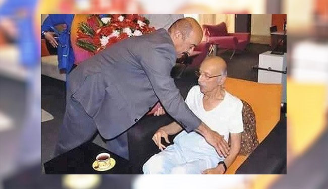 بالصورة:هكذا هي الحالة الصحية للشاعر مظفر النواب بسبب الاهمال الحكومي