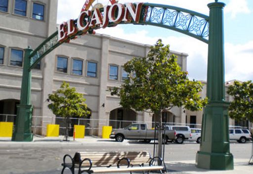 مقتل مهاجرة عراقية في كاليفورنيا بدوافع عنصرية