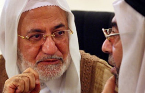 الوقفان الشيعي والسني يطلقان مبادرة لحل الازمة تتضمن دعوة كبار المسؤولين للاجتماع في جامع ام القرى الجمعة المقبلة