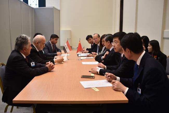 الجعفري يدعو نظيره الصيني لزيارة بغداد لتعميق العلاقات الثنائية