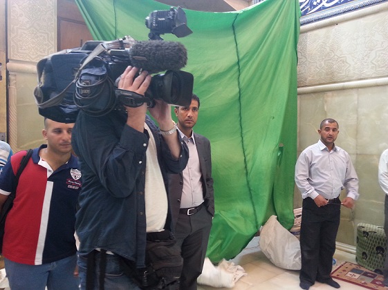 وفد اعلامي بريطاني يزور كربلاء ويصور واقع الحياة فيها  وداعمو داعش يسخرون 800 ساعة خبرية لتشويه الحقائق(مصور)