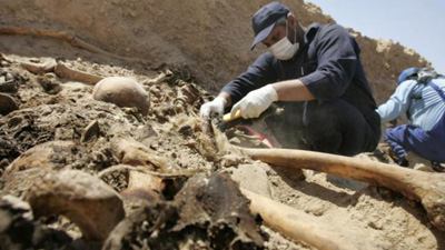 النجف تعلن العثور على  مقبرة جماعية شمال  النجف تضم رفات 500 شهيد اعدموا بعد 1991