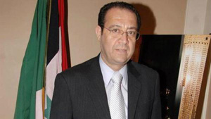 السفير السوري بالإمارات ينشق عن الاسد ويتجه الى قطر