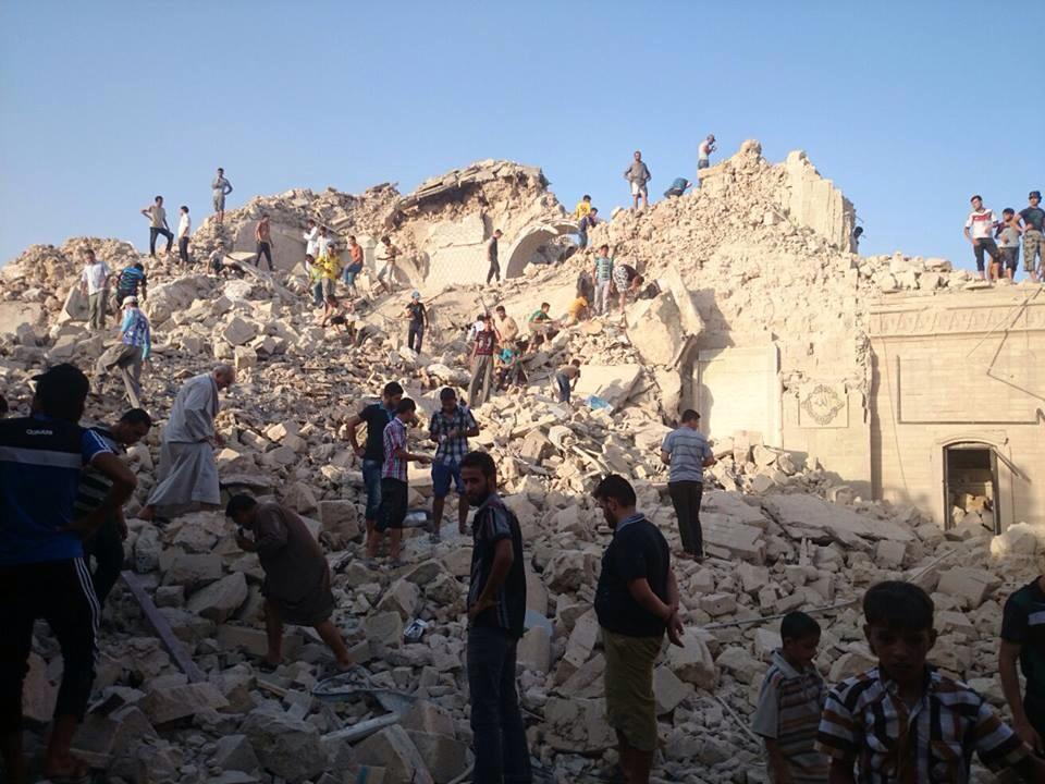 شاهد بالصور مرقد النبي يونس عليه السلام بعد تهديمه من قبل عصابات داعش الارهابية بمساعدة (ثوار) الموصل ؟!