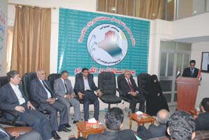 نواب عراقيون واهالي الشهداء يحييون اربعينية فاجعة النخيب في كربلاء