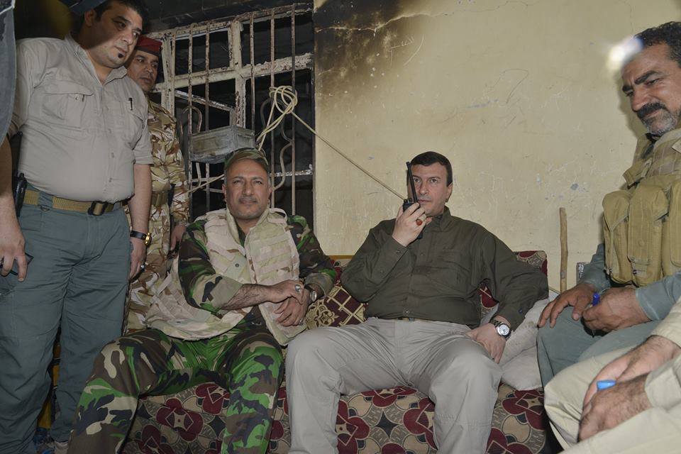 شاهد بالصور :محافظ كربلاء ورئيس مجلسها ضمن المواقع المتقدمة لتحرير جرف الصخر في معارك عاشوراء