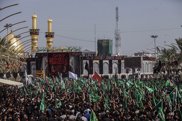 بالفيديو :حشود بشرية من طوائف واديان متعدده  تشارك في ركضة عزاء طويريج