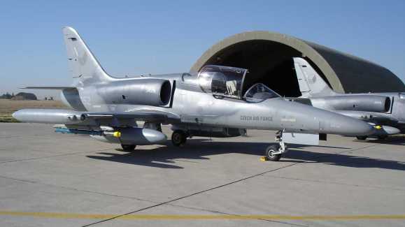 العراق سيتسلم مقاتلات تشيكية مطلع الشهر المقبل