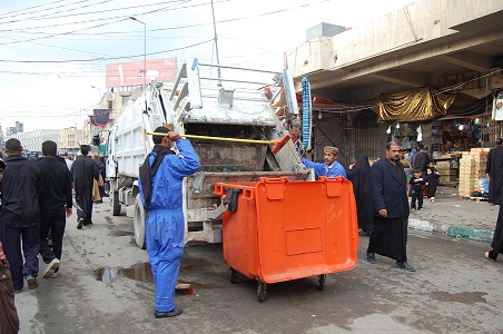 كربلاء :رفع اكثر من (7000) طن من النفايات خلال زيارة عاشوراء (مصور)